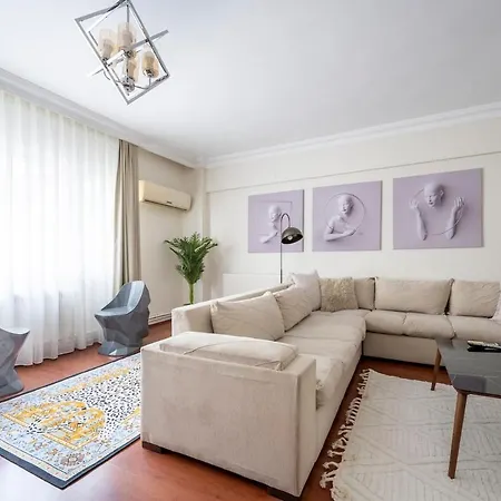 Huge 2br Flat 2 Minutes To Taksim Square