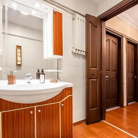 Huge 2br Flat 2 Minutes To Taksim Square