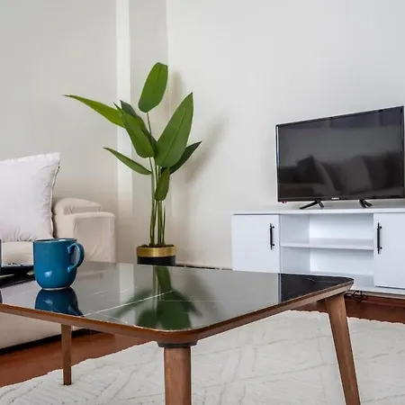 Appartamento Huge 2br Flat 2 Minutes To Taksim Square