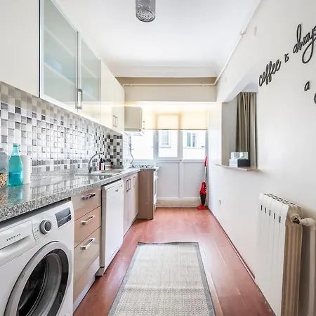 Daire Huge 2br Flat 2 Minutes To Taksim Square