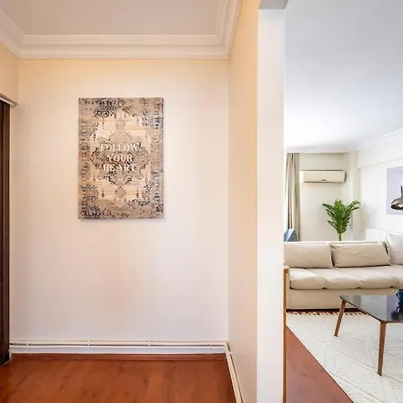 Huge 2br Flat 2 Minutes To Taksim Square Διαμέρισμα Κωνσταντινούπολη